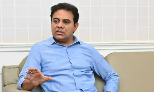 केटीआर ने सीएम रेवंत रेड्डी को दी बहस की चुनौती, बोले- चर्चा के लिए तैयार केटीआर ने सीएम रेवंत रेड्डी को दी बहस की चुनौती, बोले- चर्चा के लिए तैयार