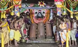 लाखों भक्तों ने शांतिपूर्ण तरीके से अधारा पाना और नीलाद्री बीजे का दिव्य अनुष्ठान देखा : पुरी कलेक्टर लाखों भक्तों ने शांतिपूर्ण तरीके से अधारा पाना और नीलाद्री बीजे का दिव्य अनुष्ठान देखा : पुरी कलेक्टर