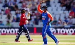 टी20 रैंकिंग में पाकिस्तानी गेंदबाज को पछाड़कर नंबर 1 बनने के करीब दीप्ति शर्मा