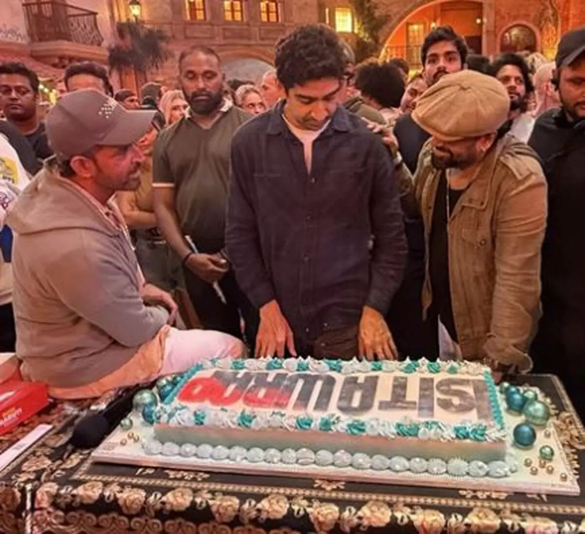 वॉर-2 की शूटिंग पूरी, ऋतिक ने सोशल मीडिया के जरिए जताया सबका आभार