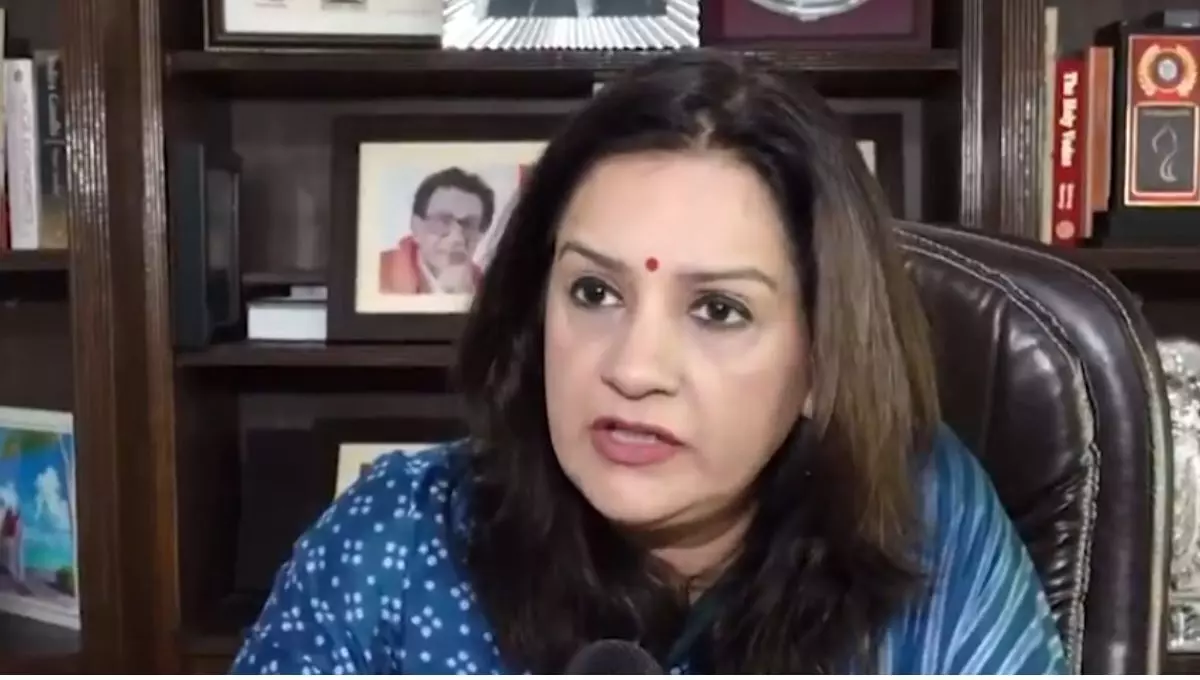 हिंदी को लेकर कोई विवाद नहीं : प्रियंका चतुर्वेदी