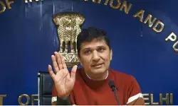 दिल्ली में मानसून की बारिश से जलभराव, लोग परेशान : सौरभ भारद्वाज दिल्ली में मानसून की बारिश से जलभराव, लोग परेशान : सौरभ भारद्वाज