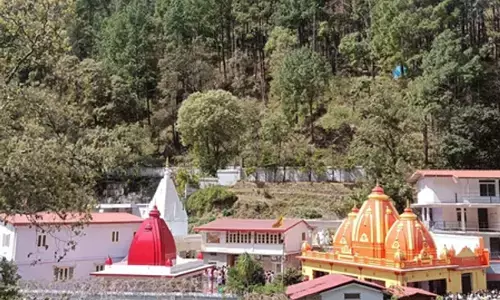कैंचीधाम मंदिर ट्रस्ट द्वारा मुख्यमंत्री आपदा राहत कोष में प्रदान की गई 2.5 करोड़ की धन राशि