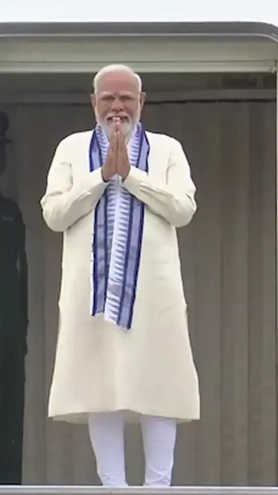 5 देशों की यात्रा से स्वदेश लौटे पीएम मोदी