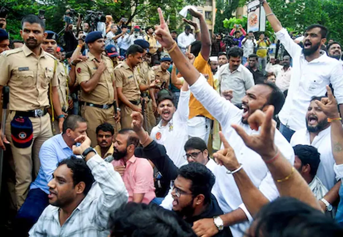 कहीं भारत की कमजोरियों का लाभ न उठा ले दुनिया