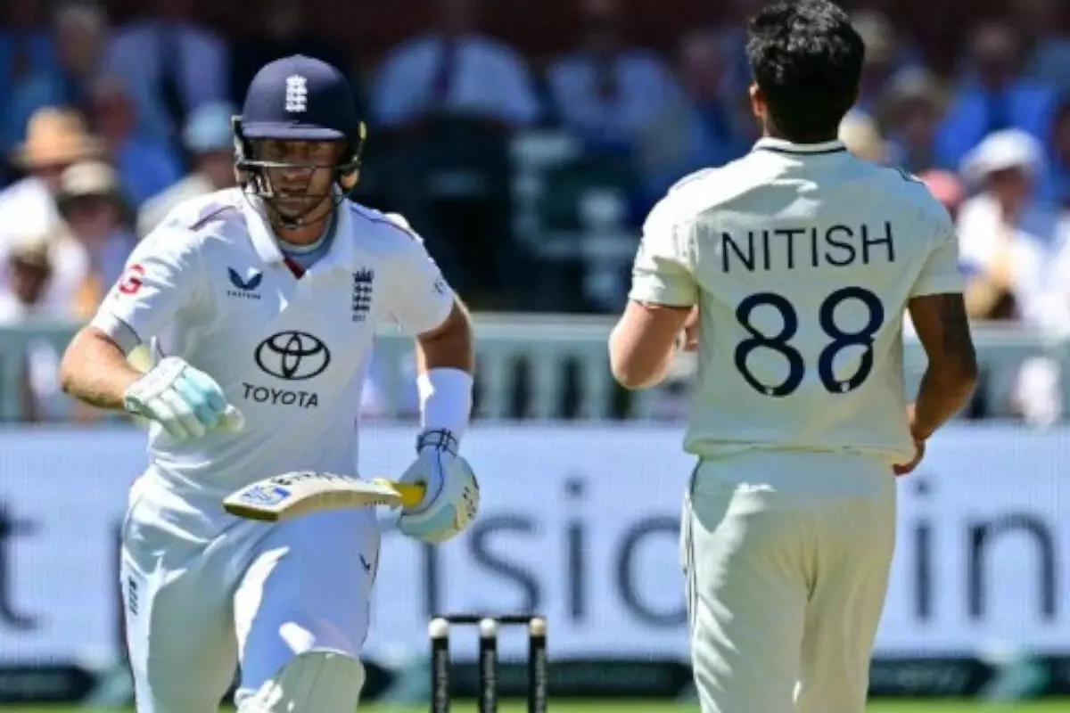 लॉर्ड्स टेस्ट : दूसरे सत्र में विकेट को तरसी भारतीय टीम, रूट के अर्धशतक के दम पर इंग्लैंड का स्कोर 153/2 लॉर्ड्स टेस्ट : दूसरे सत्र में विकेट को तरसी भारतीय टीम, रूट के अर्धशतक के दम पर इंग्लैंड का स्कोर 153/2