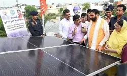 कैथल में ‘प्रधानमंत्री सूर्य घर योजना’ के लाभार्थियों से मिले सीएम नायब सैनी कैथल में ‘प्रधानमंत्री सूर्य घर योजना’ के लाभार्थियों से मिले सीएम नायब सैनी