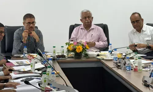 नोएडा : सीएम योगी के सलाहकार ने मेडिकल डिवाइसेज पार्क का किया निरीक्षण