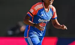 भारत बनाम इंग्लैंड : अपनी पहली ही टी20 सीरीज में श्री चरणी ने बनाया अनूठा रिकॉर्ड