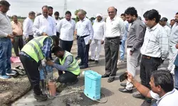 गुजरात : सीएम के निर्देश पर भारतमाला हाईवे के क्षतिग्रस्त स्थानों का निरीक्षण