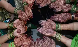 दिल्ली हाट पीतमपुरा में 25 जुलाई से तीन दिवसीय तीज मेले का भव्य आयोजन दिल्ली हाट पीतमपुरा में 25 जुलाई से तीन दिवसीय तीज मेले का भव्य आयोजन