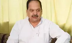 शाहदरा में एक्सीडेंट से बिखरे थे कांच के टुकड़े : मतीन अहमद शाहदरा में एक्सीडेंट से बिखरे थे कांच के टुकड़े : मतीन अहमद