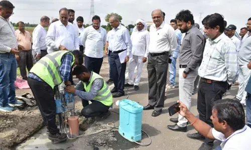 गुजरात : सीएम के निर्देश पर भारतमाला हाईवे के क्षतिग्रस्त स्थानों का निरीक्षण