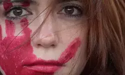 ओडिशा में छात्रा के आत्मदाह से कटघरे में कानून और समाज