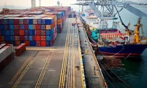 भारत के वस्तुओं और सेवाओं के निर्यात में जून में 6.5 प्रतिशत की वृद्धि दर्ज भारत के वस्तुओं और सेवाओं के निर्यात में जून में 6.5 प्रतिशत की वृद्धि दर्ज