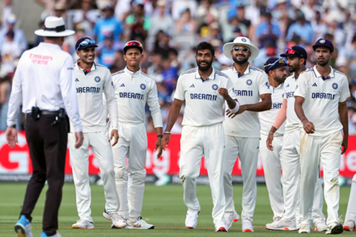 भारतीय पुरुष और महिला क्रिकेट टीम ने की किंग चार्ल्स तृतीय से मुलाकात भारतीय पुरुष और महिला क्रिकेट टीम ने की किंग चार्ल्स तृतीय से मुलाकात