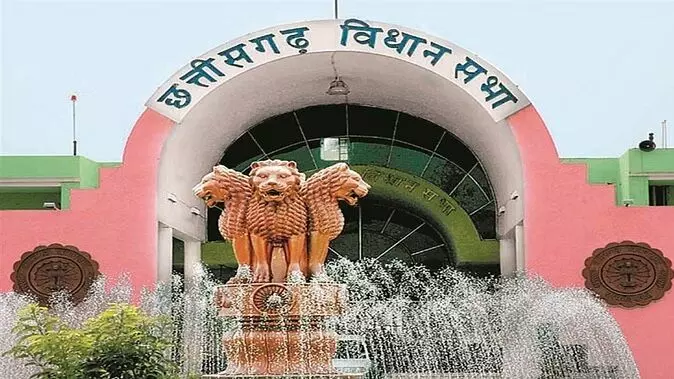 छत्तीसगढ़ विधानसभा में सत्तापक्ष भाजपा के विधायक अपनी ही सरकार को घेरते रहे छत्तीसगढ़ विधानसभा में सत्तापक्ष भाजपा के विधायक अपनी ही सरकार को घेरते रहे