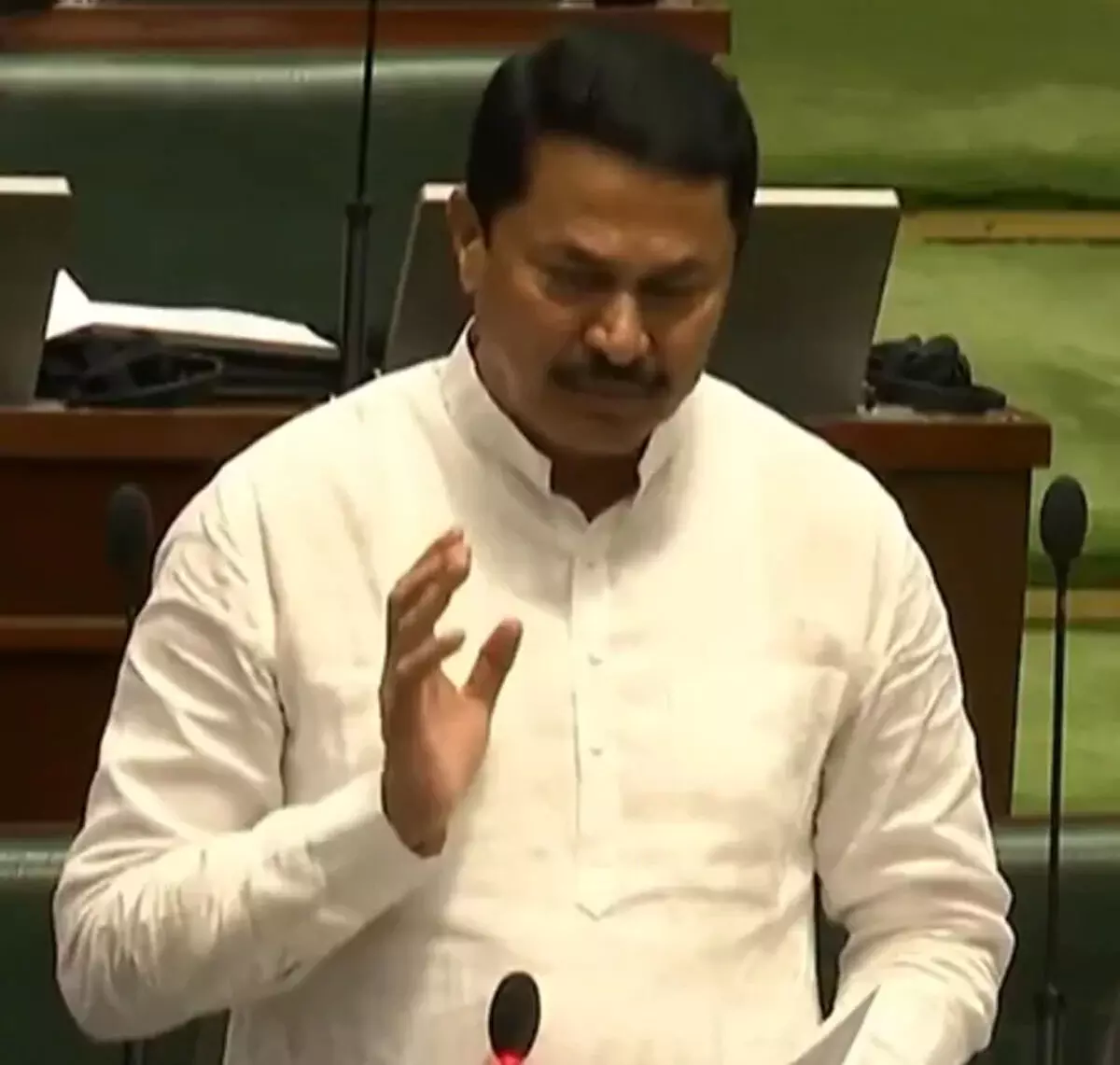 नाना पटोले ने महाराष्ट्र विधानसभा में उठाया हनी ट्रैप का मुद्दा, जताई चिंता नाना पटोले ने महाराष्ट्र विधानसभा में उठाया हनी ट्रैप का मुद्दा, जताई चिंता