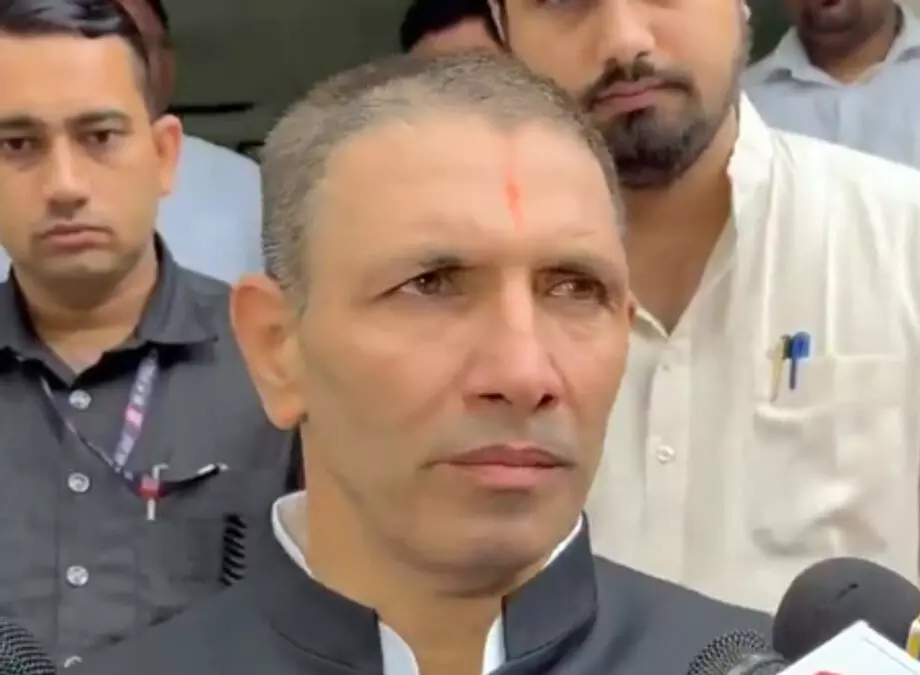 मध्य प्रदेश में स्कूल बदहाली के शिकार : पटवारी