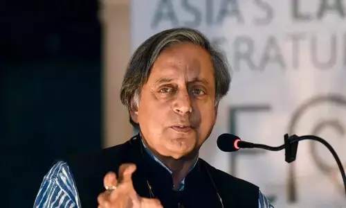 केरल में पार्टी के किसी भी कार्यक्रम में थरूर को आमंत्रित नहीं करेंगे : मुरलीधरन केरल में पार्टी के किसी भी कार्यक्रम में थरूर को आमंत्रित नहीं करेंगे : मुरलीधरन