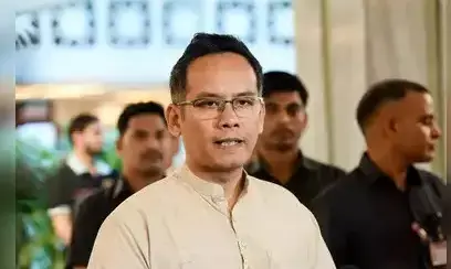 संसद सत्र में प्रधानमंत्री को देश में रहना चाहिए : कांग्रेस