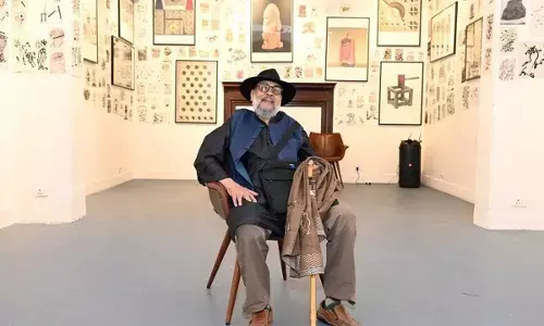 यादों में हिम्मत : बोलती कलाकृतियां, खुद की शैली, टेराकोटा को दिया समकालीन रूप