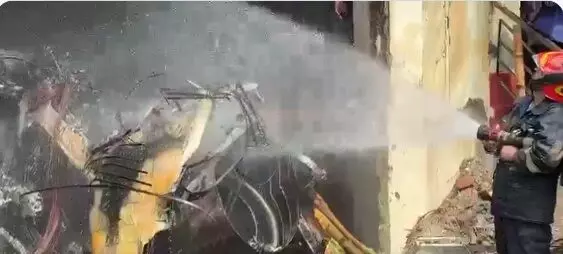 बांग्लादेश की राजधानी ढाका में बड़ा हादसा, F-7 ट्रेनर एयरक्राफ्ट क्रैश