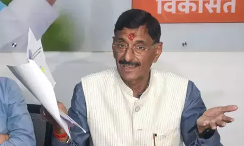 झारखंड के पर्यटन स्थलों पर सिंगल यूज प्लास्टिक पर लगाएं प्रतिबंध, सीएम हेमंत को रक्षा राज्य मंत्री का पत्र