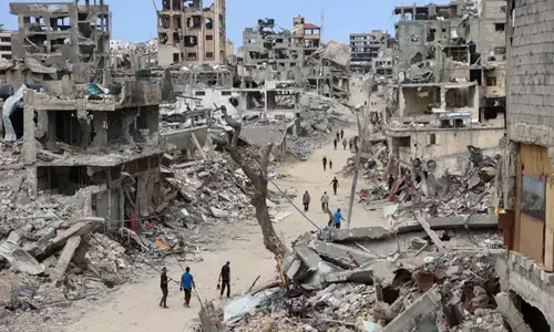 गाजा युद्ध में पूरी जीत जरूरी : इजरायली रक्षा मंत्री