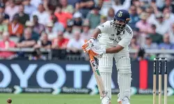 इंजरी के बावजूद अर्धशतक लगाने वाले ऋषभ पंत की सचिन तेंदुलकर ने की प्रशंसा इंजरी के बावजूद अर्धशतक लगाने वाले ऋषभ पंत की सचिन तेंदुलकर ने की प्रशंसा