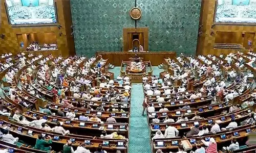 लोकसभा में पहले सप्ताह के आखिरी दिन भी नहीं चला प्रश्न काल