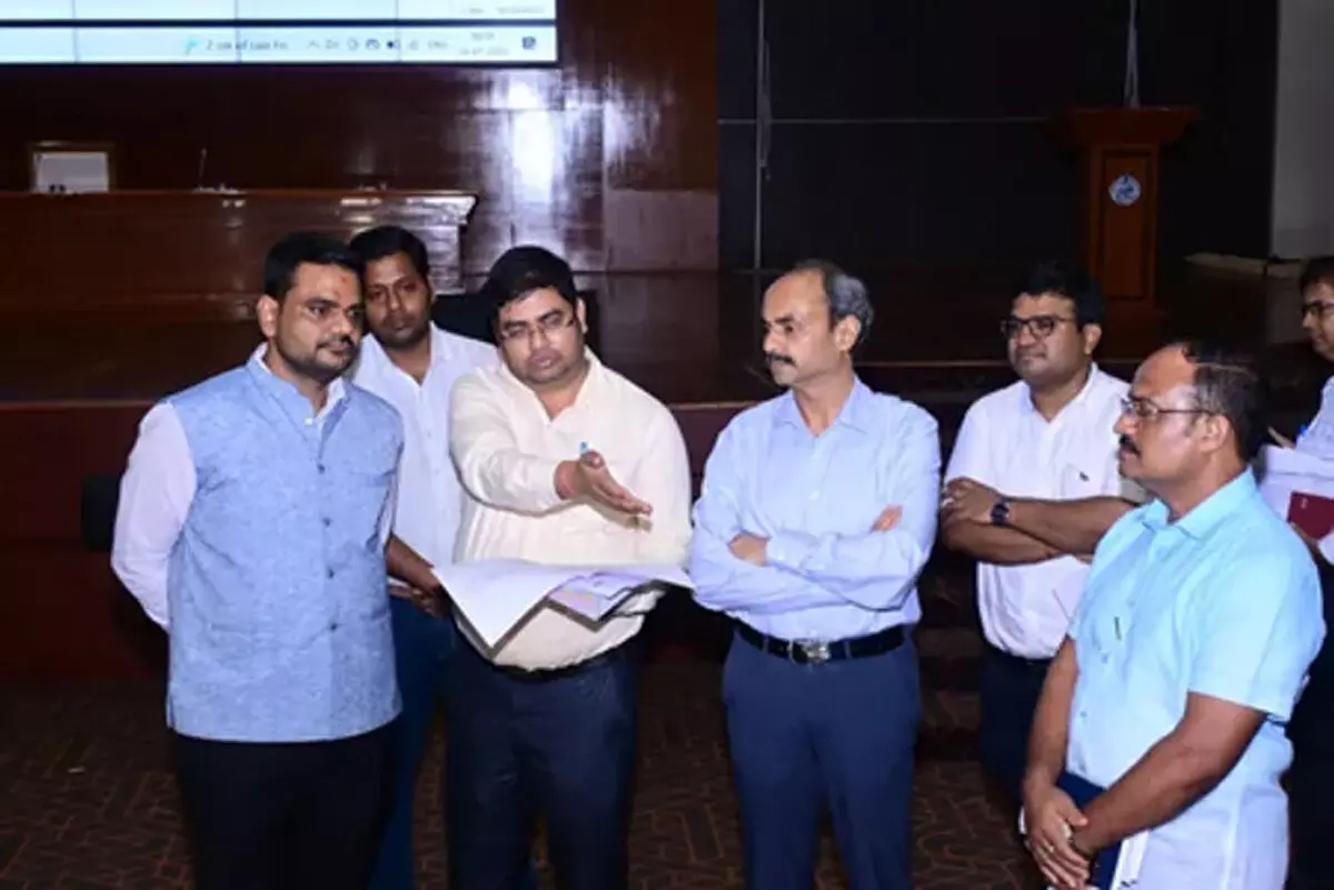 ओडिशा : उद्योग मंत्री संपद स्वैन ने ओडिशा टेक्स 2025 के आयोजन की तैयारियों की समीक्षा की