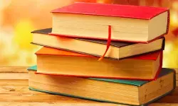 इतिहास पर जमी धूल को साफ करती पुस्तक