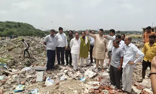 मजलिस पार्क में चौथा कूड़े का पहाड़ बना रही दिल्ली सरकार : अंकुश नारंग