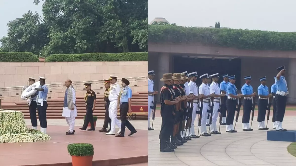 कारगिल विजय दिवस : राजनाथ सिंह और सेना प्रमुखों ने शहीदों को नेशनल वॉर मेमोरियल पर दी श्रद्धांजलि
