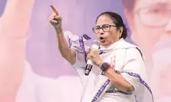 सीएम ममता ने भाजपा पर बंगाली भाषियों के उत्पीड़न का आरोप लगाया सीएम ममता ने भाजपा पर बंगाली भाषियों के उत्पीड़न का आरोप लगाया