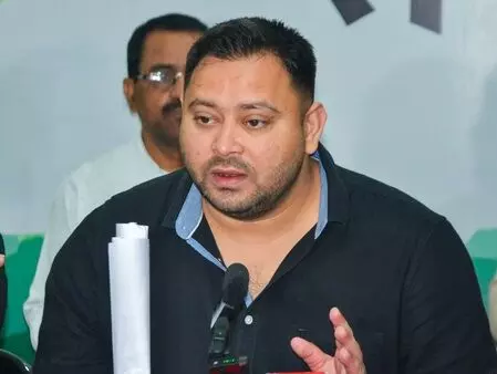 चिराग को बिहार से नहीं, कुर्सी से मोह ज्यादा : तेजस्वी यादव