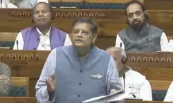 कांग्रेस से शशि थरूर को संसद में बोलने की इजाजत नहीं : बैजयंत पांडा