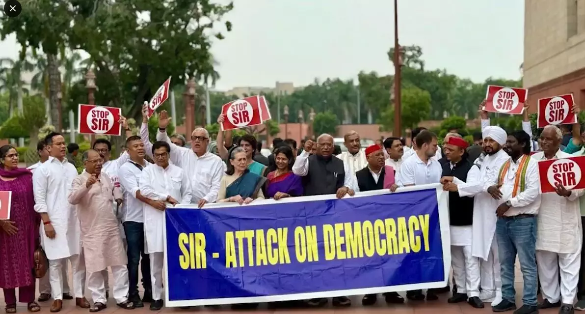 बिहार में एसआईआर के जरिए वोटिंग का अधिकार छीनने की साजिश : खड़गे