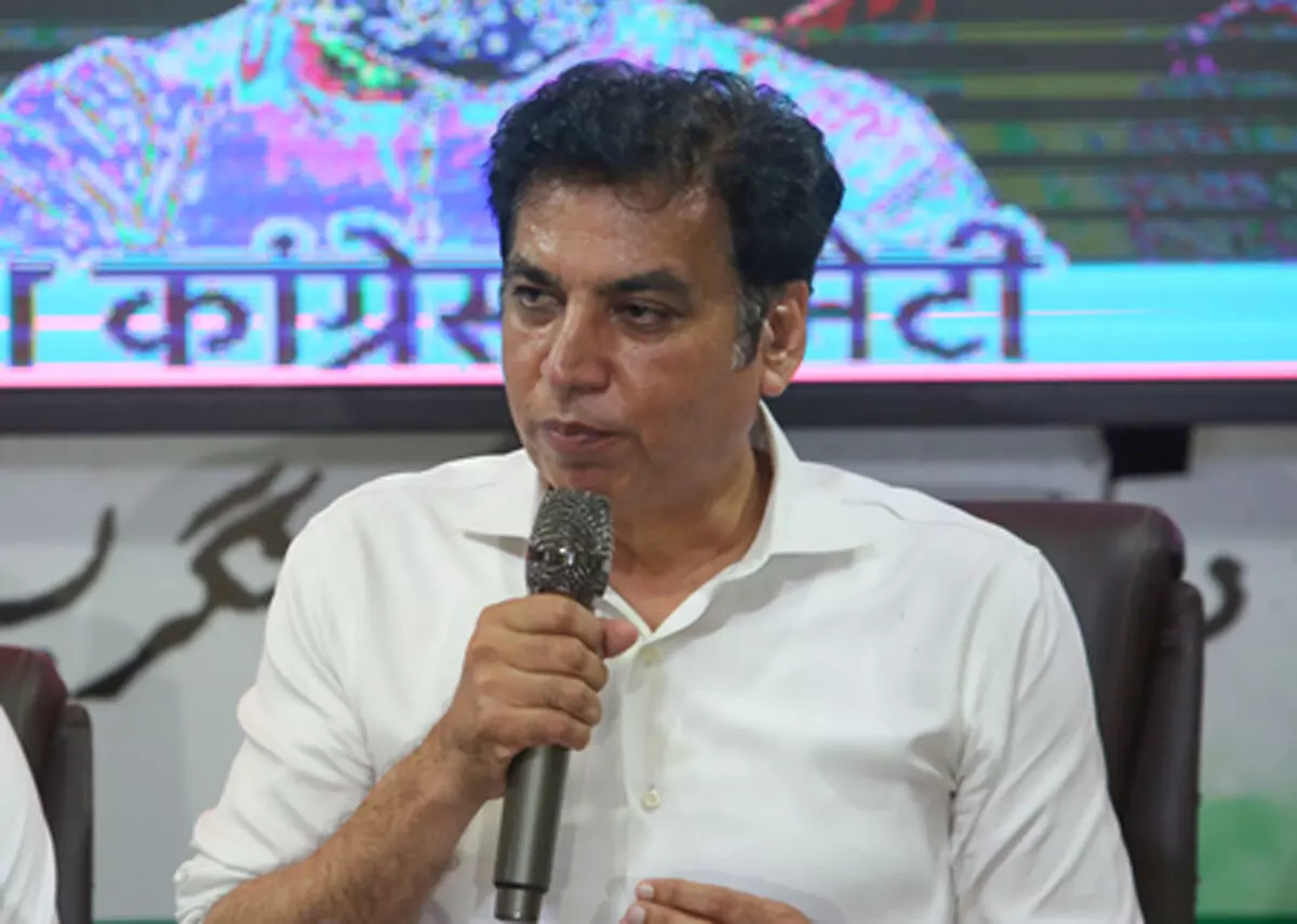 दिल्ली में झुग्गी-झोपड़ी तोड़े जाने के खिलाफ कांग्रेस पार्टी चलाएगी अभियान : देवेंद्र यादव