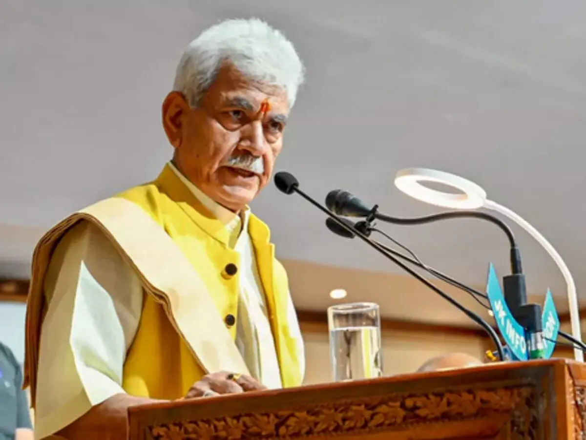 जम्मू-कश्मीर : एलजी ने ऑपरेशन महादेव की सफलता पर सेना और पुलिस को दी बधाई