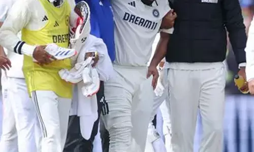 सौरव गांगुली ने इंग्लैंड टेस्ट सीरीज में साहसिक खेल दिखाने के लिए पंत की सराहना की सौरव गांगुली ने इंग्लैंड टेस्ट सीरीज में साहसिक खेल दिखाने के लिए पंत की सराहना की