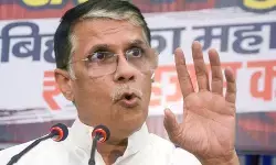 कैग रिपोर्ट में बड़ा खुलासा, बिहार में महत्वपूर्ण विभागों में 70,000 करोड़ रुपए का घोटाला हुआ : पवन खेड़ा