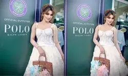 उर्वशी रौतेला का लंदन एयरपोर्ट से बैग चोरी, फिर हुईं ट्रोलिंग का शिकार उर्वशी रौतेला का लंदन एयरपोर्ट से बैग चोरी, फिर हुईं ट्रोलिंग का शिकार