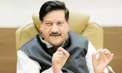 मालेगांव मामले के आरोपी निर्दोष थे तो मुकदमा 2014 में बंद क्यों नहीं हुआ : पृथ्वीराज चव्हाण