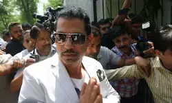 मनी लॉन्ड्रिंग मामले में रॉबर्ट वाड्रा की बढ़ीं मुश्किलें, ईडी की चार्जशीट पर संज्ञान से पहले कोर्ट का नोटिस