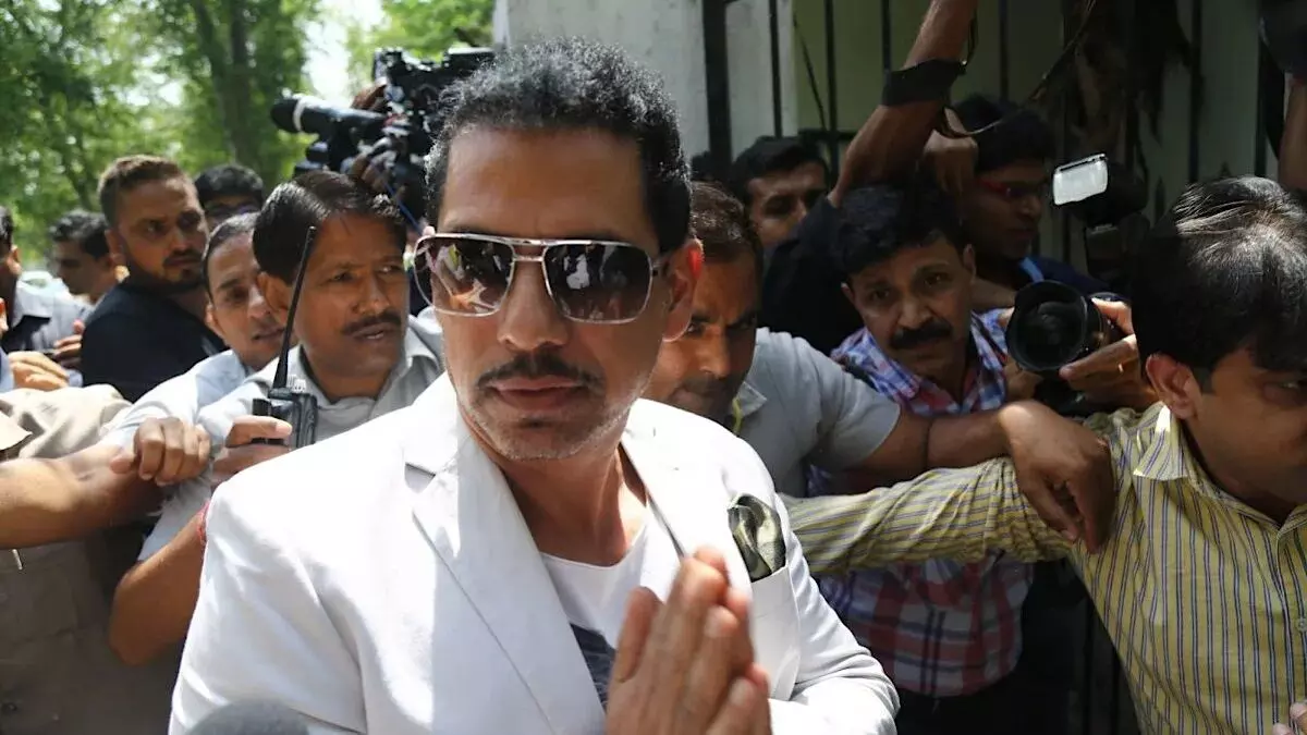 मनी लॉन्ड्रिंग मामले में रॉबर्ट वाड्रा की बढ़ीं मुश्किलें, ईडी की चार्जशीट पर संज्ञान से पहले कोर्ट का नोटिस