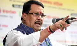 सरकार के इशारों पर काम कर रही चुनाव आयोग : विजय वडेट्टीवार