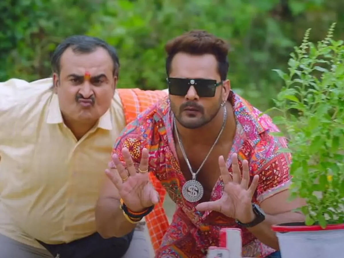 खेसारी लाल यादव की फिल्म श्री 420 का ट्रेलर रिलीज, कॉमेडी और एक्शन से भरपूर अंदाज में मचाया धमाल खेसारी लाल यादव की फिल्म श्री 420 का ट्रेलर रिलीज, कॉमेडी और एक्शन से भरपूर अंदाज में मचाया धमाल