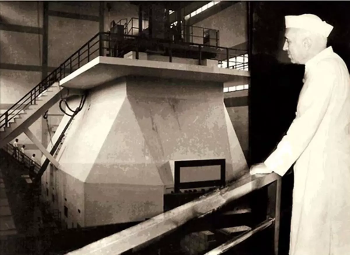 परमाणु विज्ञान की नींव : 69 साल पहले अप्सरा से शुरू हुई भारत की ऊर्जा आत्मनिर्भरता की कहानी परमाणु विज्ञान की नींव : 69 साल पहले अप्सरा से शुरू हुई भारत की ऊर्जा आत्मनिर्भरता की कहानी